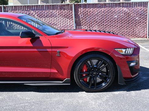 Used 2020 Ford Mustang Shelby GT500 w/ Technology Package RWD image 43