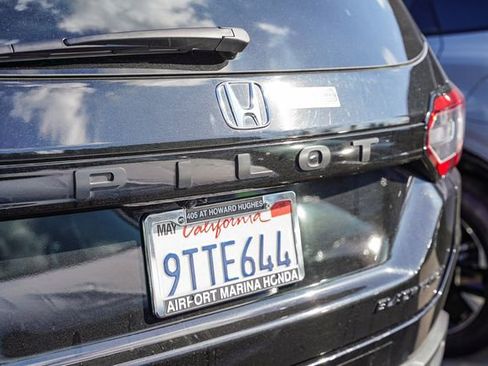 Used 2025 Honda Pilot Black Edition image 14