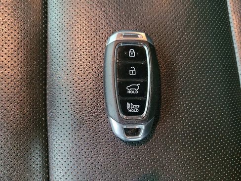 Used 2018 Hyundai Elantra GT Sport w/ Sport Tech Package 04 image 32