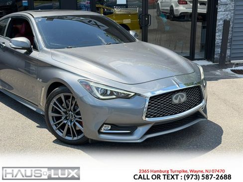 Used 2017 INFINITI Q60 Red Sport 400 AWD/4WD image 3
