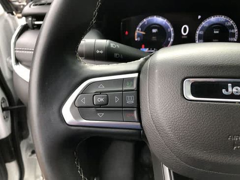 Used 2022 Jeep Compass High Altitude AWD/4WD image 33