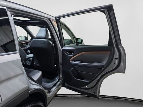 Certified 2025 Subaru Forester Sport AWD/4WD image 30