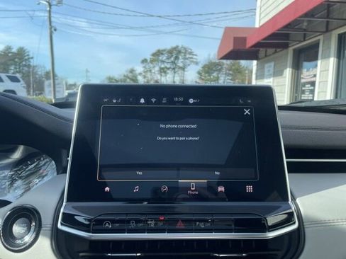 Used 2025 Jeep Compass Limited w/ Sun & Sound Group image 26