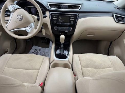 Used 2014 Nissan Rogue S FWD image 16