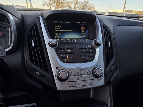 Used 2017 Chevrolet Equinox LS image 11