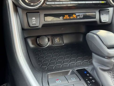 Certified 2025 Toyota RAV4 XLE AWD/4WD image 13