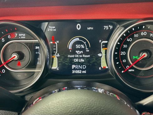 Used 2021 Jeep Wrangler Unlimited Rubicon w/ LED Lighting Group AWD/4WD image 12