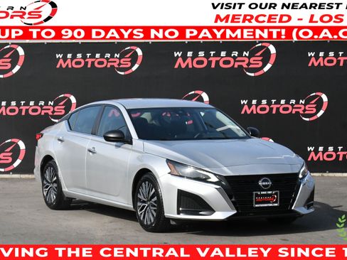 Used 2024 Nissan Altima 2.5 SV image 1