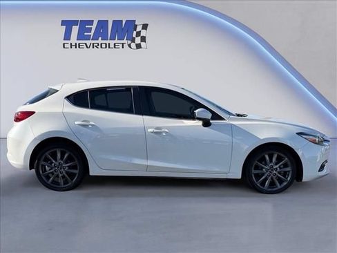Used 2018 MAZDA MAZDA3 Touring FWD image 4