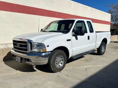 Used 2002 Ford F250 2WD SuperCab Super Duty image 2