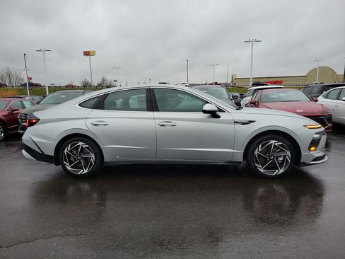 New 2026 Hyundai Sonata SEL image 3