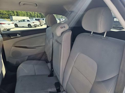 Used 2018 Hyundai Tucson SE AWD/4WD image 35