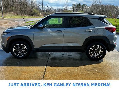 Used 2025 Chevrolet TrailBlazer LT image 5