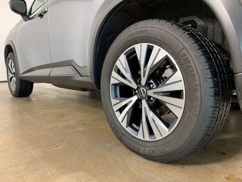 Used 2023 Nissan Rogue SV image 15