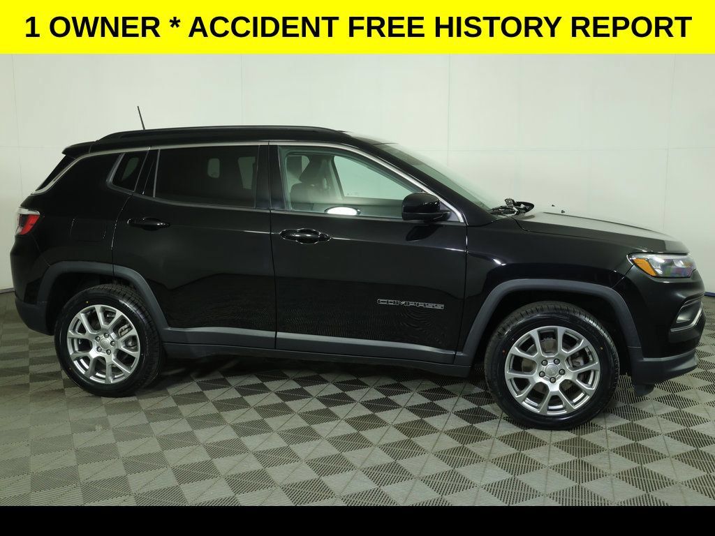 Used 2022 Jeep Compass Latitude AWD/4WD image 2