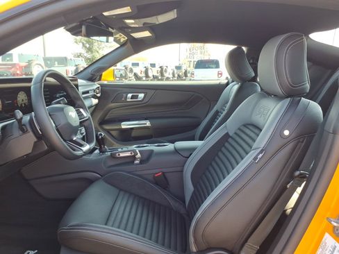 Used 2026 Ford Mustang GT Premium w/ GT Performance Package RWD image 9