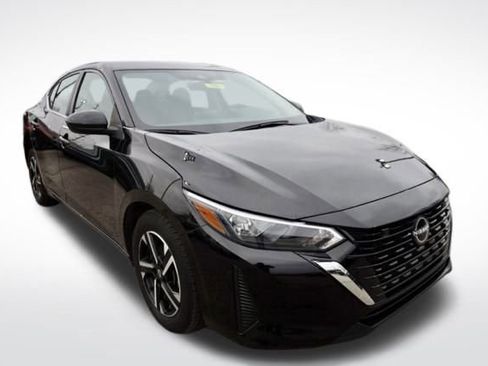 Used 2024 Nissan Sentra SV image 3