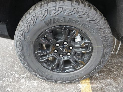 New 2026 Chevrolet Silverado 1500 ZR2 image 35