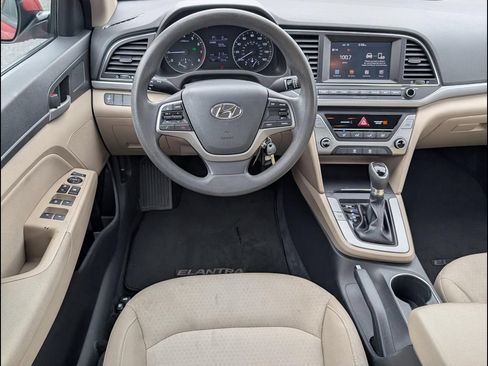 Used 2017 Hyundai Elantra SE FWD image 9