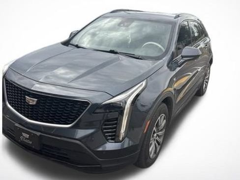 Used 2019 Cadillac XT4 Sport w/ Cold Weather Package FWD image 3