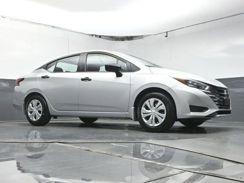 Used 2025 Nissan Versa S w/ Trunk Package FWD image 30