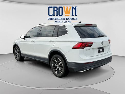 Used 2018 Volkswagen Tiguan SEL FWD image 5