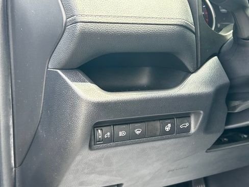 Certified 2022 Toyota RAV4 XLE w/ Convenience Package AWD/4WD image 16