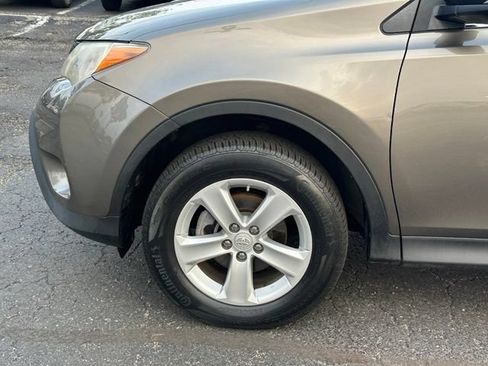Used 2013 Toyota RAV4 XLE AWD/4WD image 7