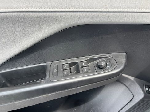 Used 2022 Volkswagen Taos SEL AWD/4WD image 13