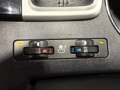 Used 2018 Toyota Highlander Limited Platinum w/ Protection Package #3 image 41