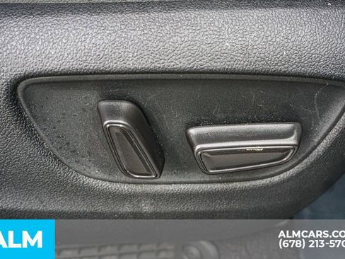 Used 2024 Toyota Sienna XLE image 55