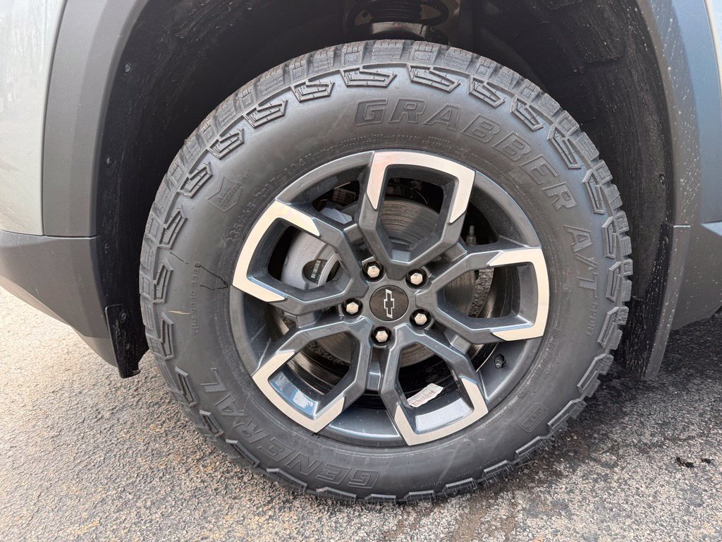 Used 2026 Chevrolet Equinox ACTIV FWD image 56