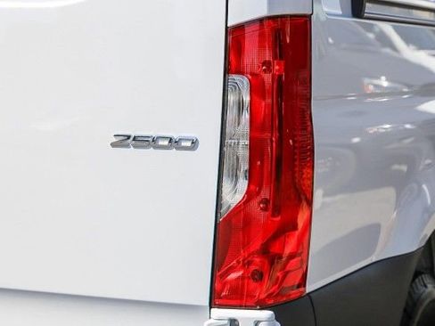 New 2025 Mercedes-Benz Sprinter 2500 image 9