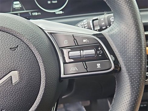 Certified 2024 Kia Seltos SX w/ SX Sunroof Package image 27