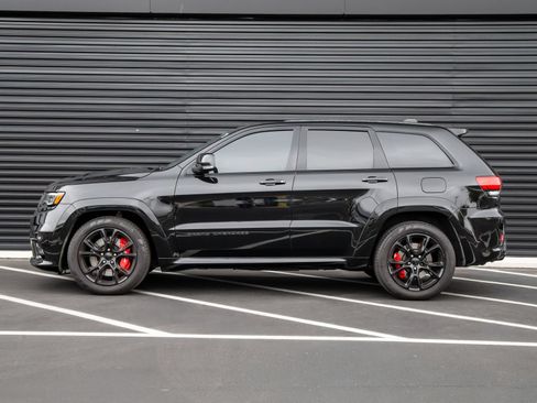 Used 2018 Jeep Grand Cherokee SRT AWD/4WD image 2