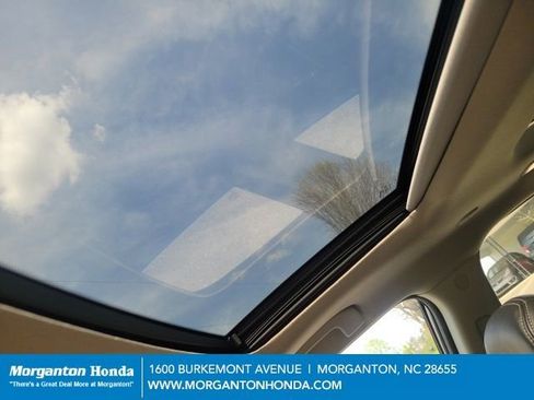 Used 2017 Nissan Maxima Platinum image 17