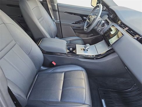 Used 2024 Land Rover Range Rover Evoque S image 12