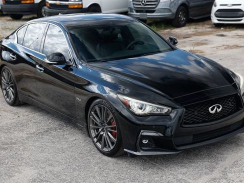 Used 2018 INFINITI Q50 Red Sport 400 w/ Sensory Package (Sport) RWD image 18