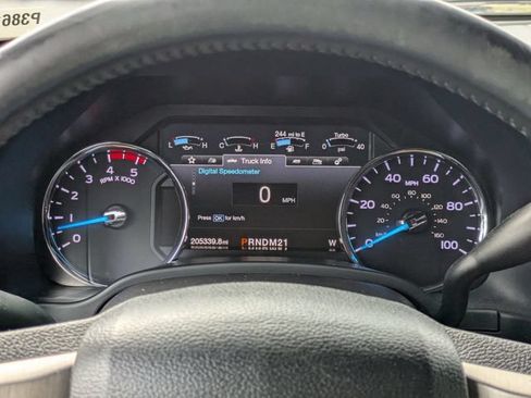 Used 2017 Ford F250 Platinum w/ Platinum Ultimate Package AWD/4WD image 29