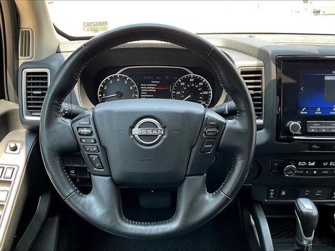 Used 2024 Nissan Frontier SL image 5