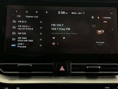 Used 2022 Kia Niro EX Premium w/ Cold Weather Package image 20