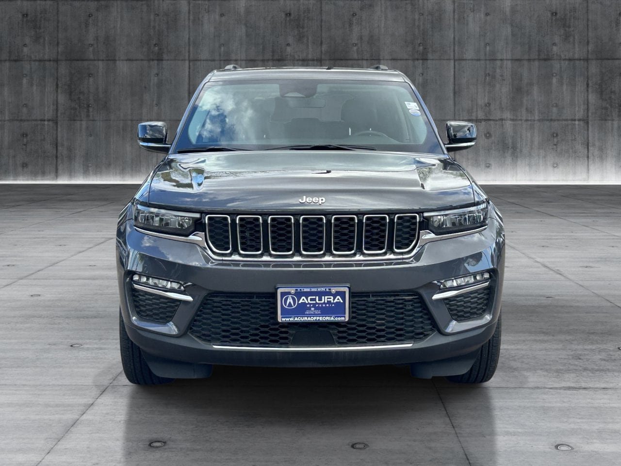 Used 2023 Jeep Grand Cherokee Limited AWD/4WD image 8