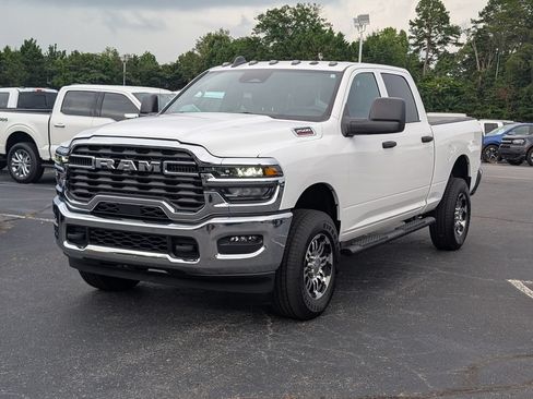 Used 2026 RAM 2500 Tradesman w/ Chrome Appearance Group AWD/4WD image 3