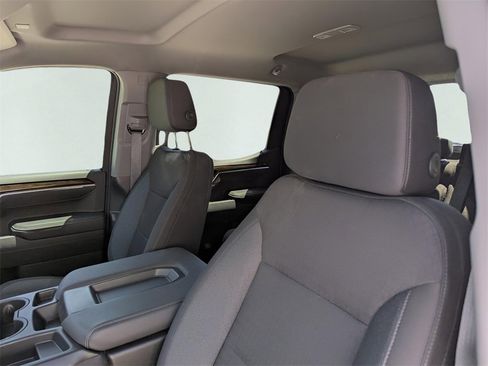 New 2025 GMC Sierra 1500 Elevation image 7