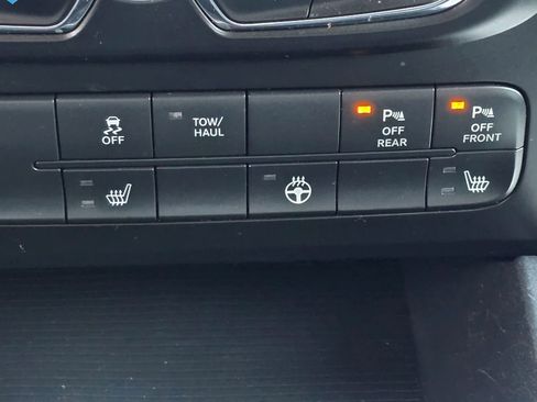 Used 2017 RAM 1500 Big Horn image 18