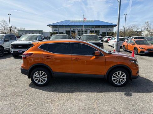 Used 2022 Nissan Rogue Sport SV image 4