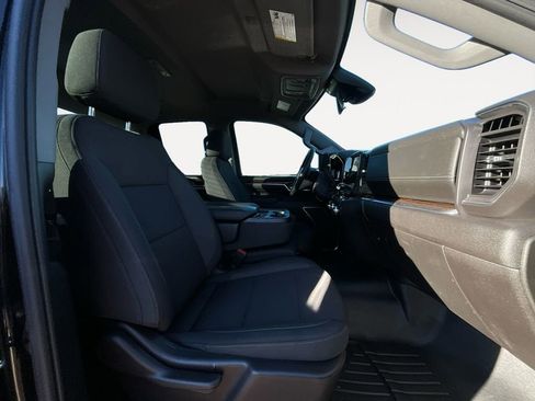 Used 2024 GMC Sierra 2500 SLE w/ SLE Value Package; image 15