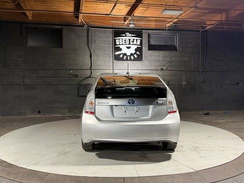 Used 2012 Toyota Prius Plug-In Hybrid image 3