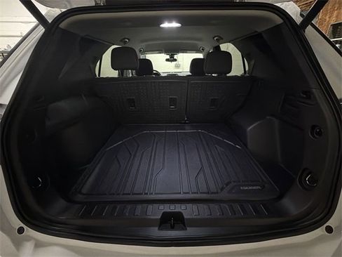 Certified 2024 Chevrolet Equinox LT w/ LPO, Floor Liner Package image 26