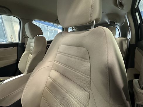 Used 2017 Honda CR-V LX image 10
